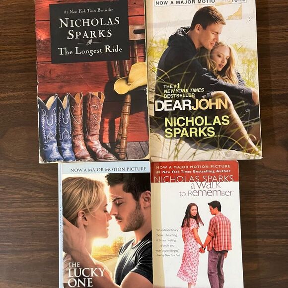 4 Nicholas Sparks paperback books, romantic novels - Picture 1 of 2